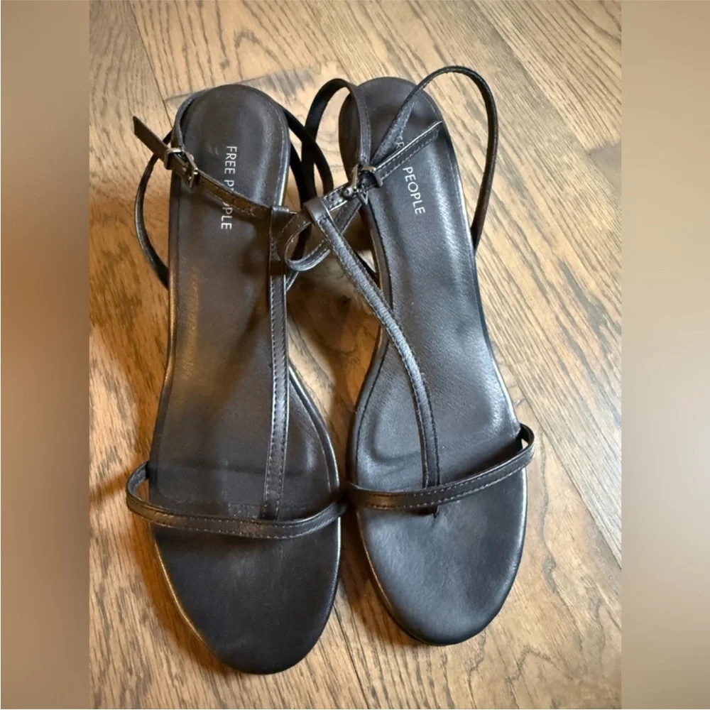 Free People Elegant Black Sandals size 9.5. Worn once.